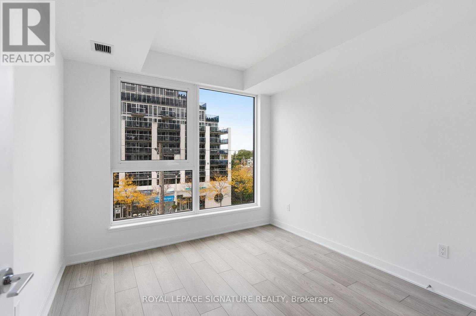 331 - 1007 THE QUEENSWAY, Toronto, Ontario