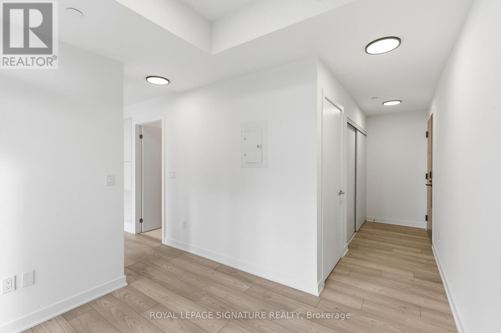 331 - 1007 The Queensway, Toronto, Ontario  M8Z 6C7 - Photo 3 - W12488860