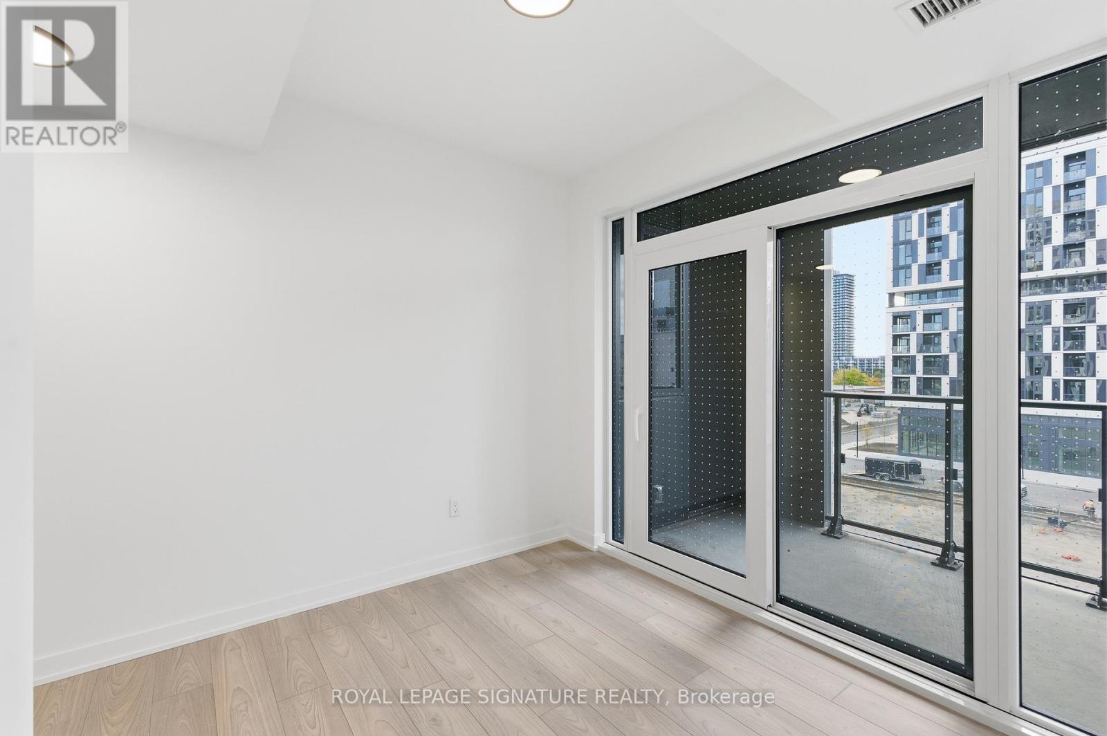 331 - 1007 The Queensway, Toronto, Ontario  M8Z 6C7 - Photo 4 - W12488860