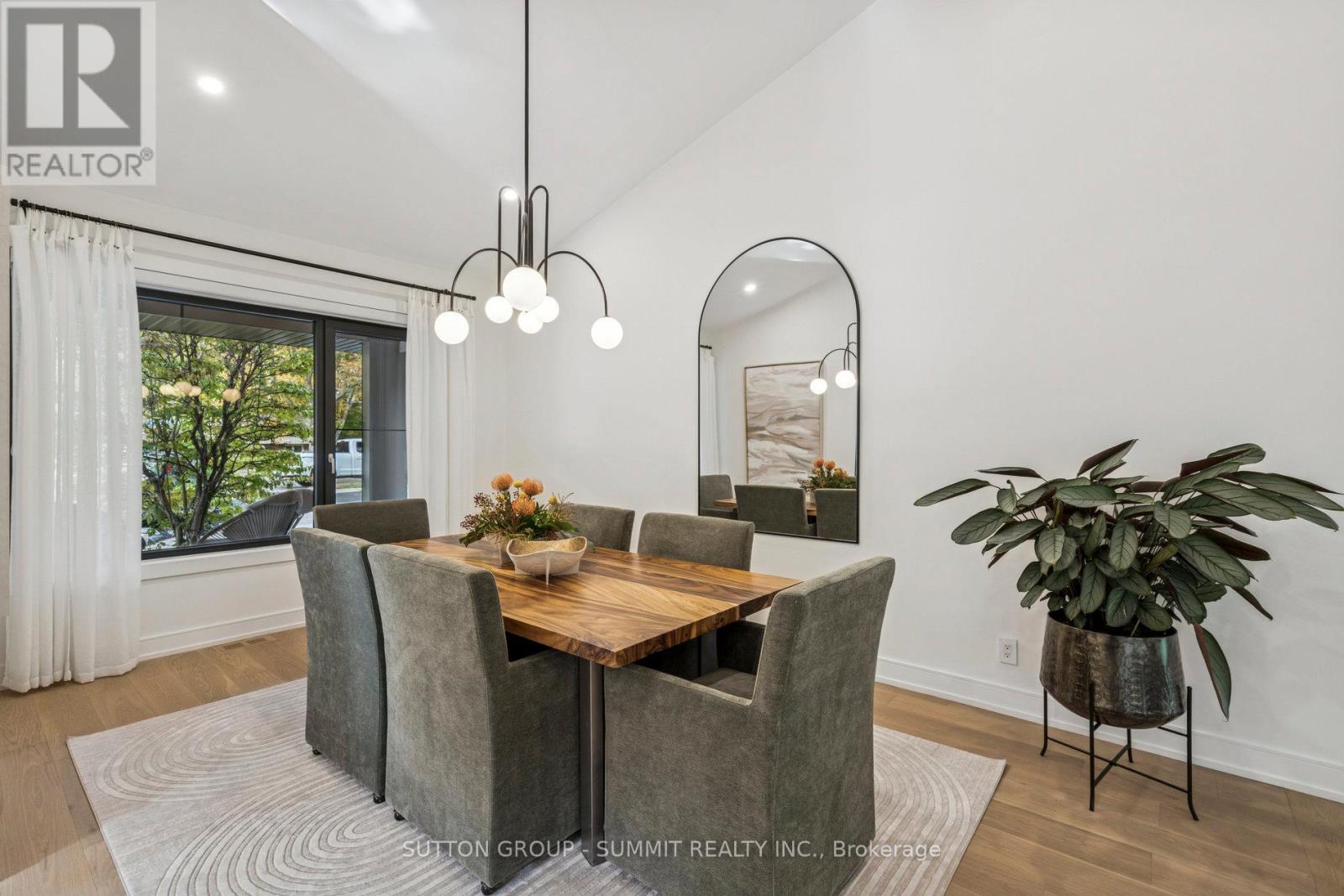 1688 Missenden Crescent, Mississauga, Ontario  L5J 2T4 - Photo 17 - W12488872