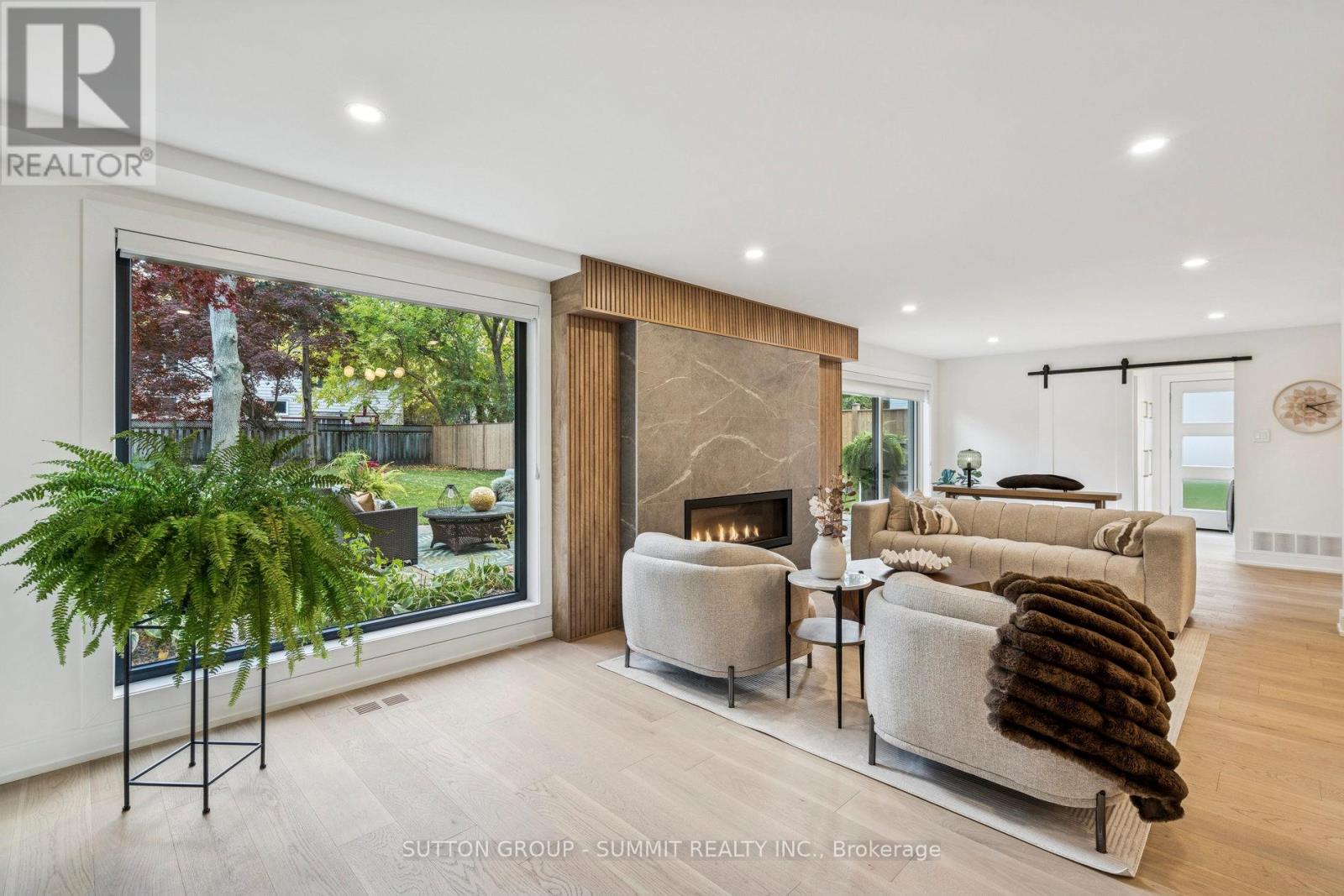 1688 Missenden Crescent, Mississauga, Ontario  L5J 2T4 - Photo 21 - W12488872