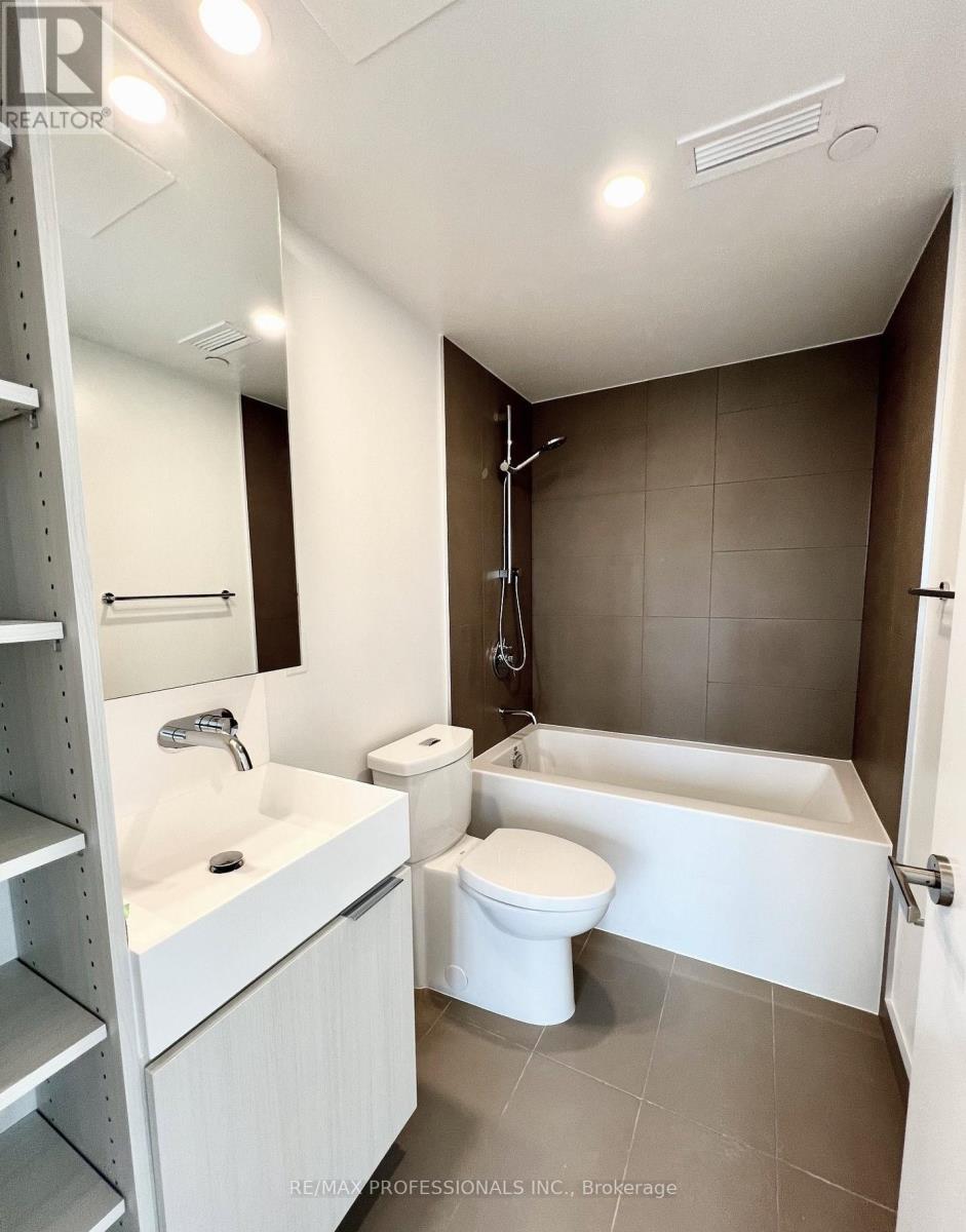 802 - 370 Martha Street, Burlington, Ontario  L7R 0G9 - Photo 22 - W12488874