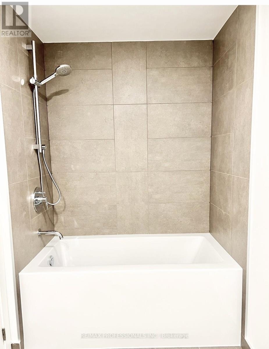 802 - 370 Martha Street, Burlington, Ontario  L7R 0G9 - Photo 29 - W12488874