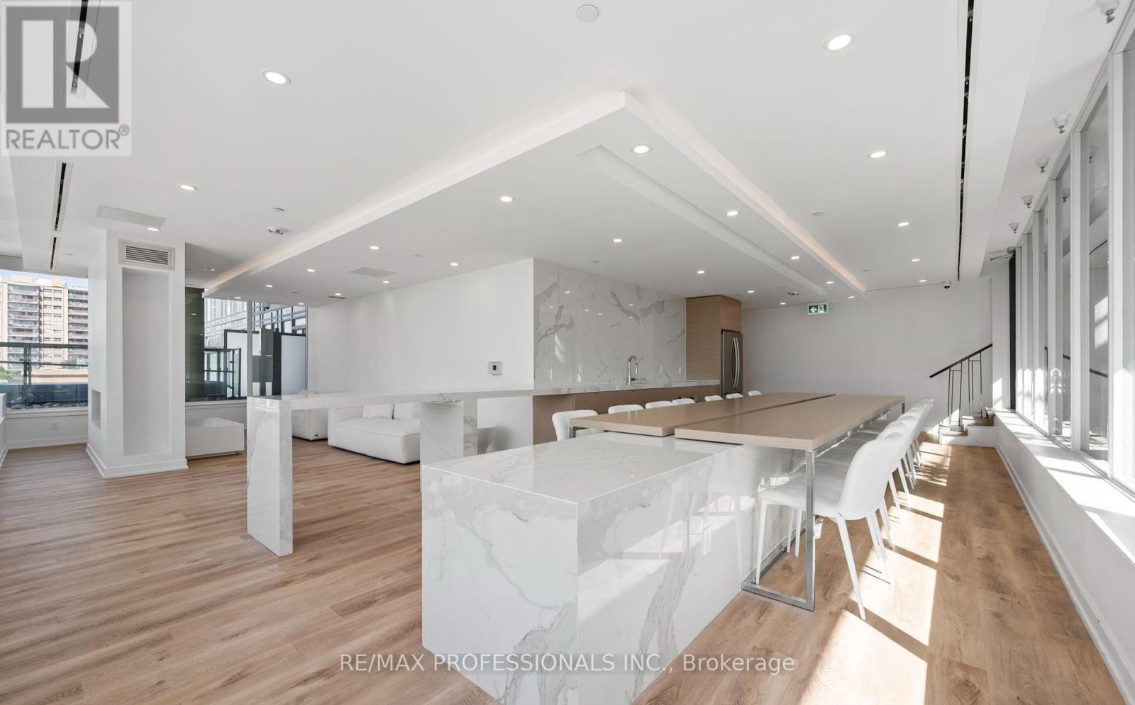 802 - 370 Martha Street, Burlington, Ontario  L7R 0G9 - Photo 42 - W12488874