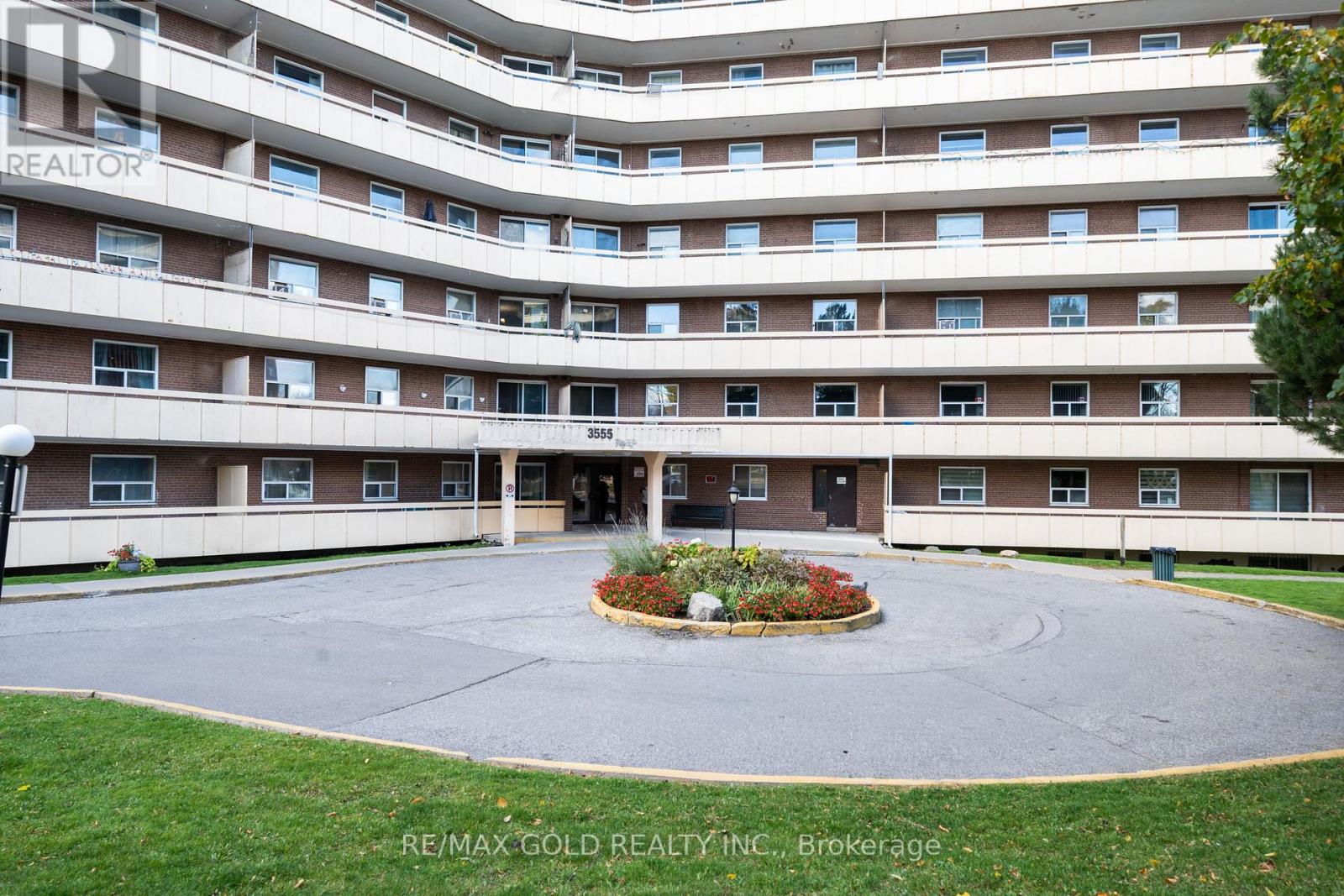 605 - 3555 Derry Road E, Mississauga, Ontario  L4T 1B2 - Photo 2 - W12488886