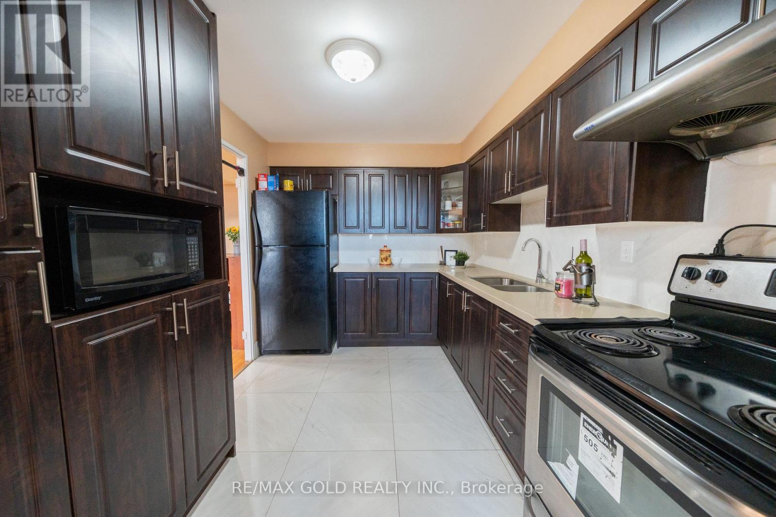 605 - 3555 Derry Road E, Mississauga, Ontario  L4T 1B2 - Photo 31 - W12488886