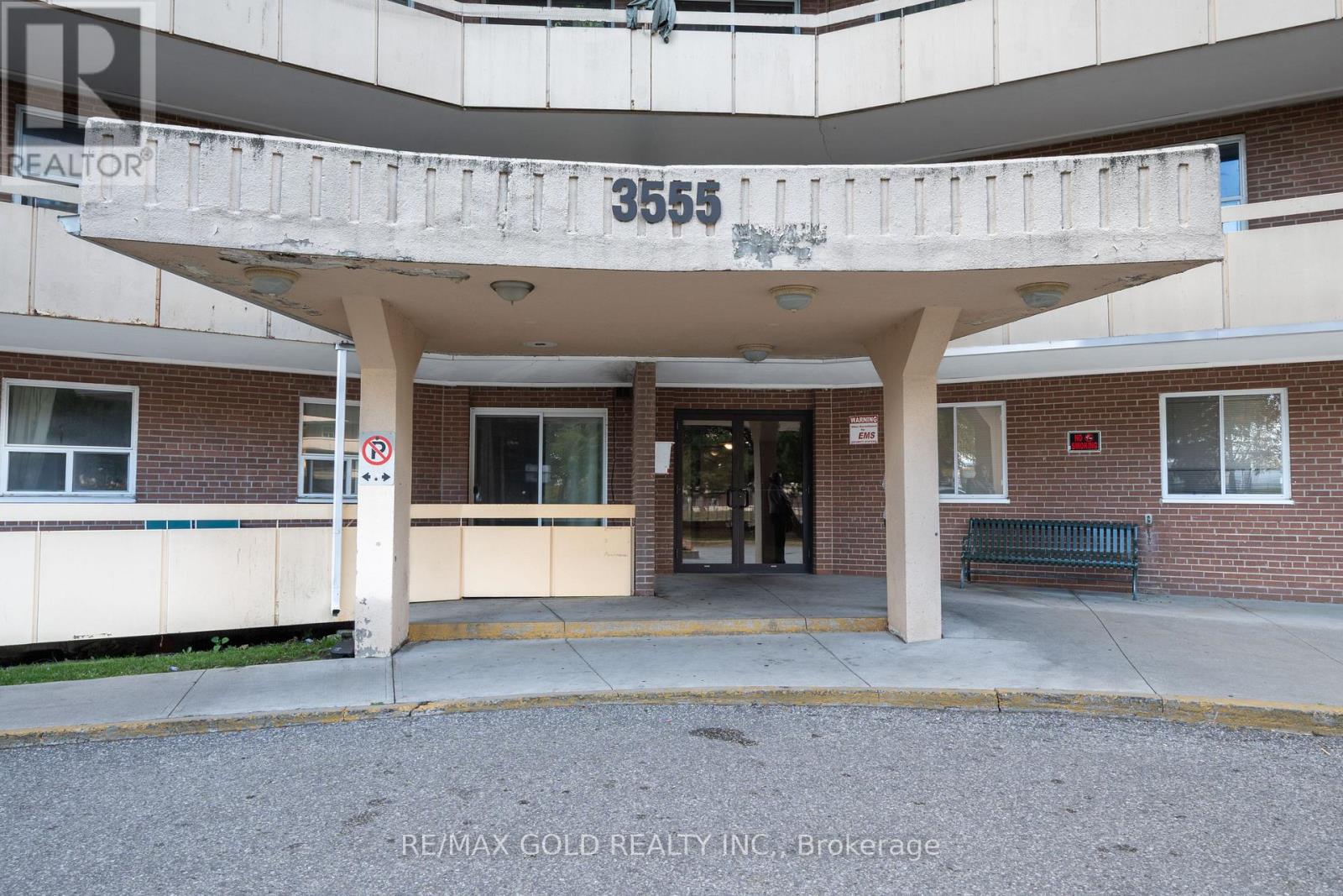 605 - 3555 Derry Road E, Mississauga, Ontario  L4T 1B2 - Photo 4 - W12488886