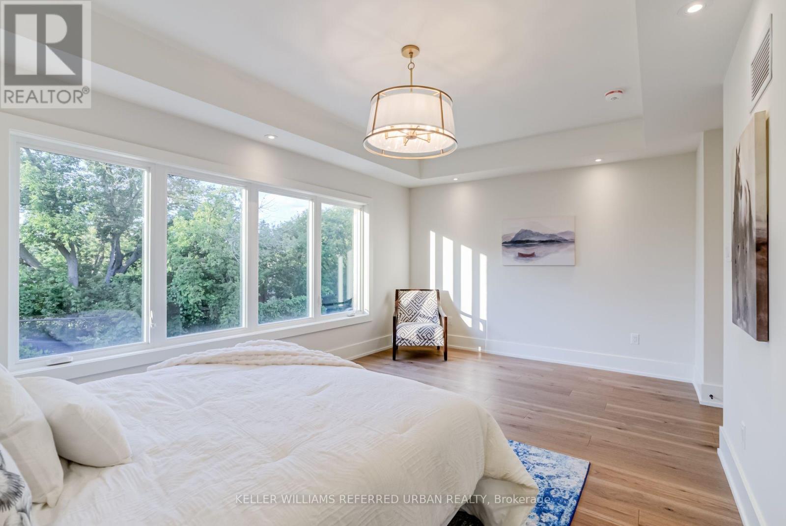 62 Ash Crescent, Toronto, Ontario  M8W 1E6 - Photo 22 - W12488896