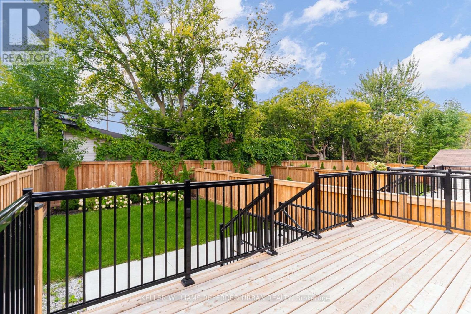 62 Ash Crescent, Toronto, Ontario  M8W 1E6 - Photo 45 - W12488896