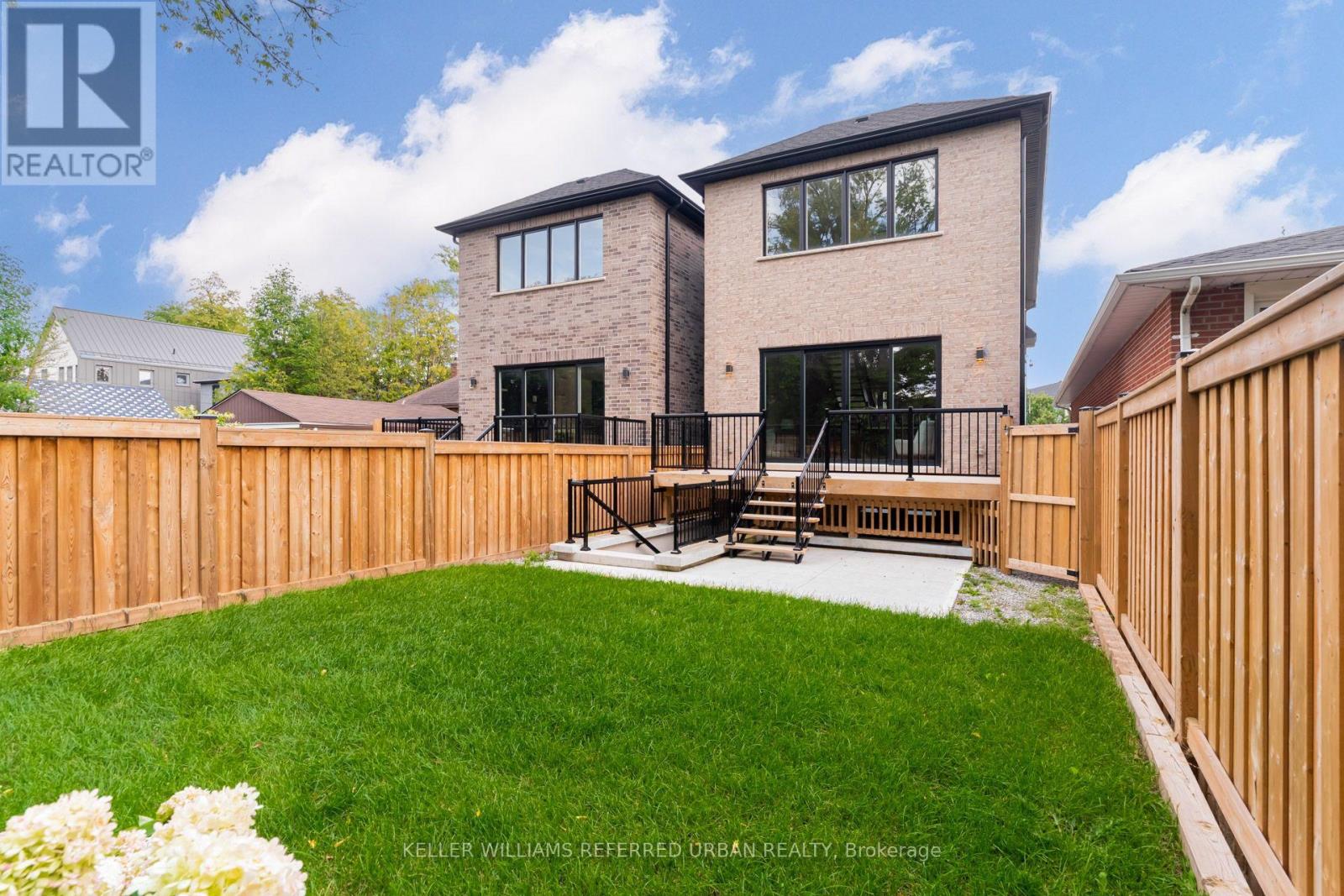 62 Ash Crescent, Toronto, Ontario  M8W 1E6 - Photo 46 - W12488896