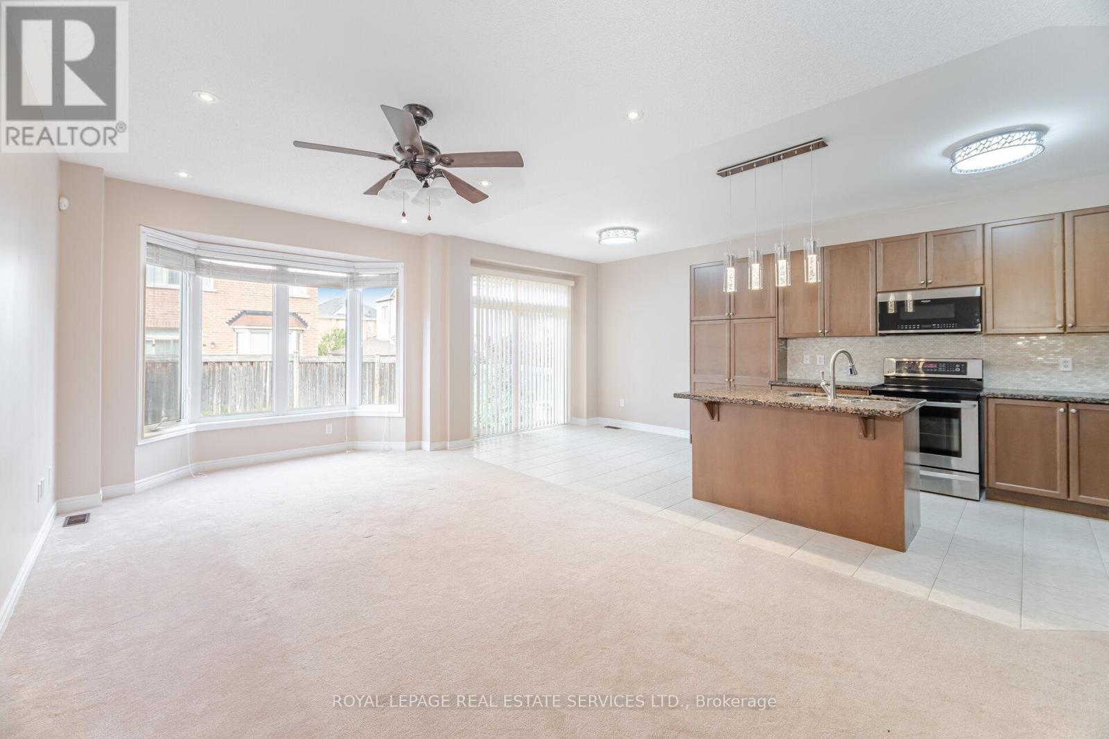 5499 Fudge Terrace, Mississauga, Ontario  L5M 0M9 - Photo 10 - W12488910