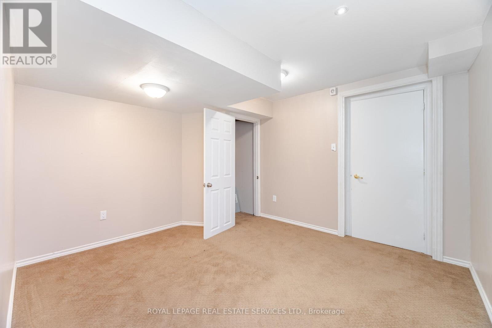 5499 Fudge Terrace, Mississauga, Ontario  L5M 0M9 - Photo 39 - W12488910