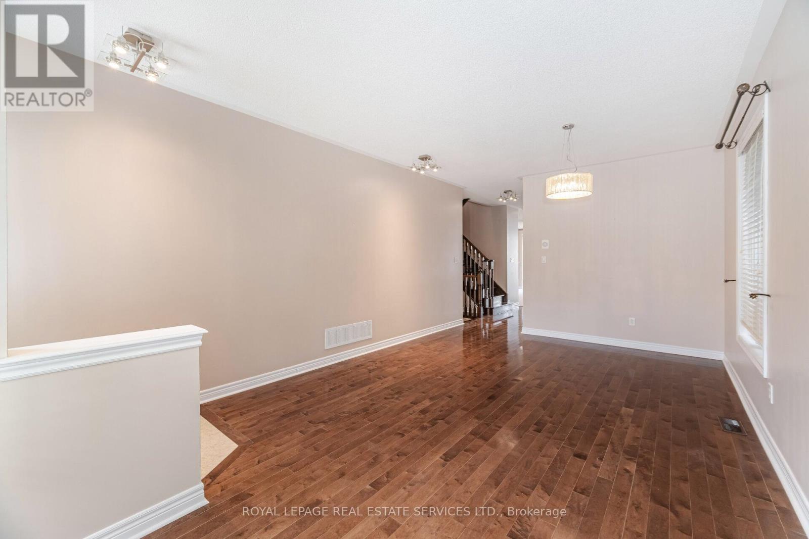 5499 Fudge Terrace, Mississauga, Ontario  L5M 0M9 - Photo 5 - W12488910