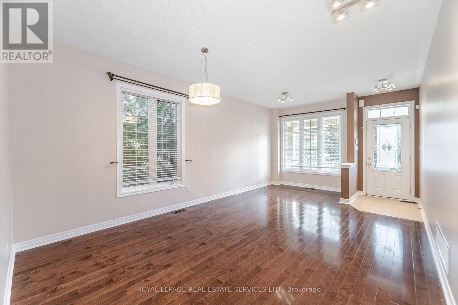 5499 Fudge Terrace, Mississauga, Ontario  L5M 0M9 - Photo 6 - W12488910