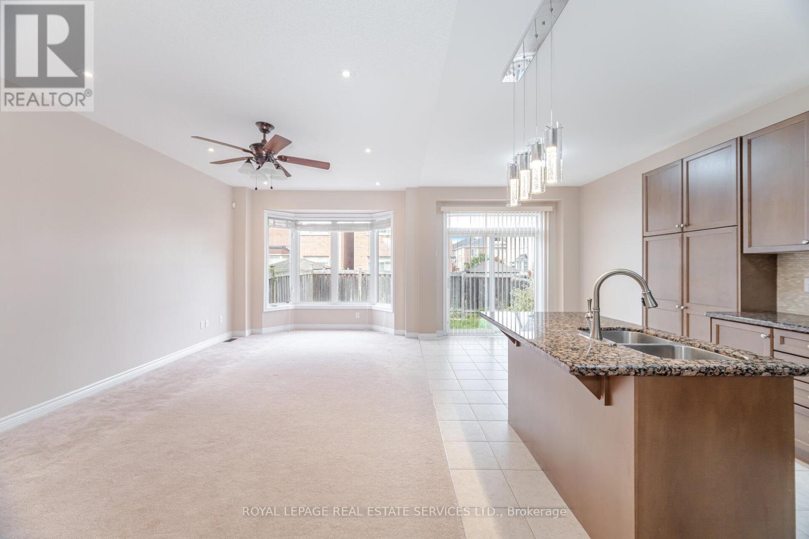 5499 Fudge Terrace, Mississauga, Ontario  L5M 0M9 - Photo 7 - W12488910