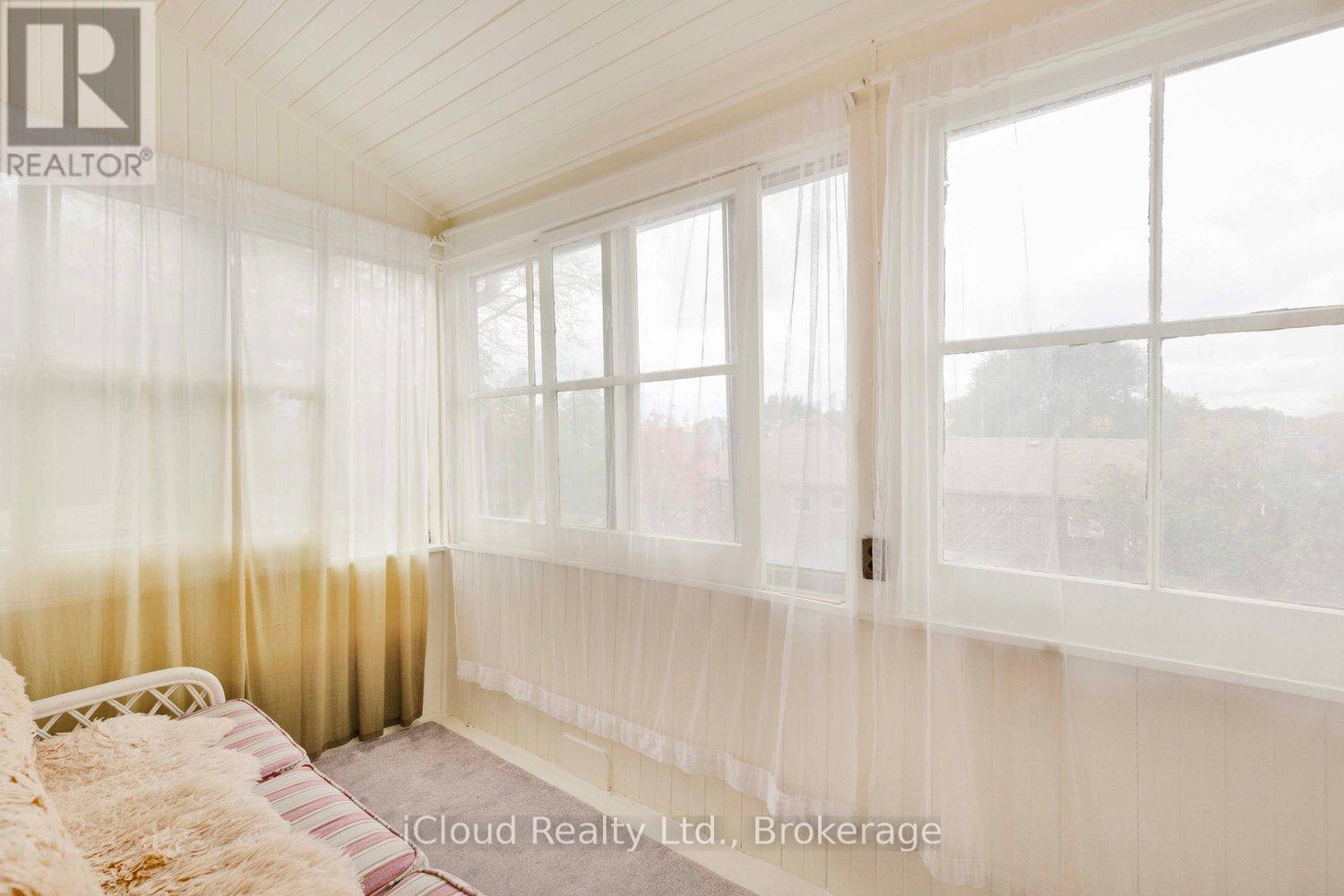 74* Glendale* Avenue, Toronto, Ontario  M6R 2T1 - Photo 21 - W12488914