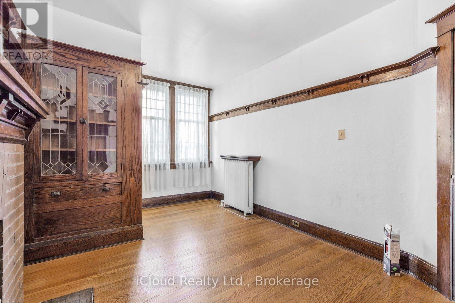 74* Glendale* Avenue, Toronto, Ontario  M6R 2T1 - Photo 22 - W12488914