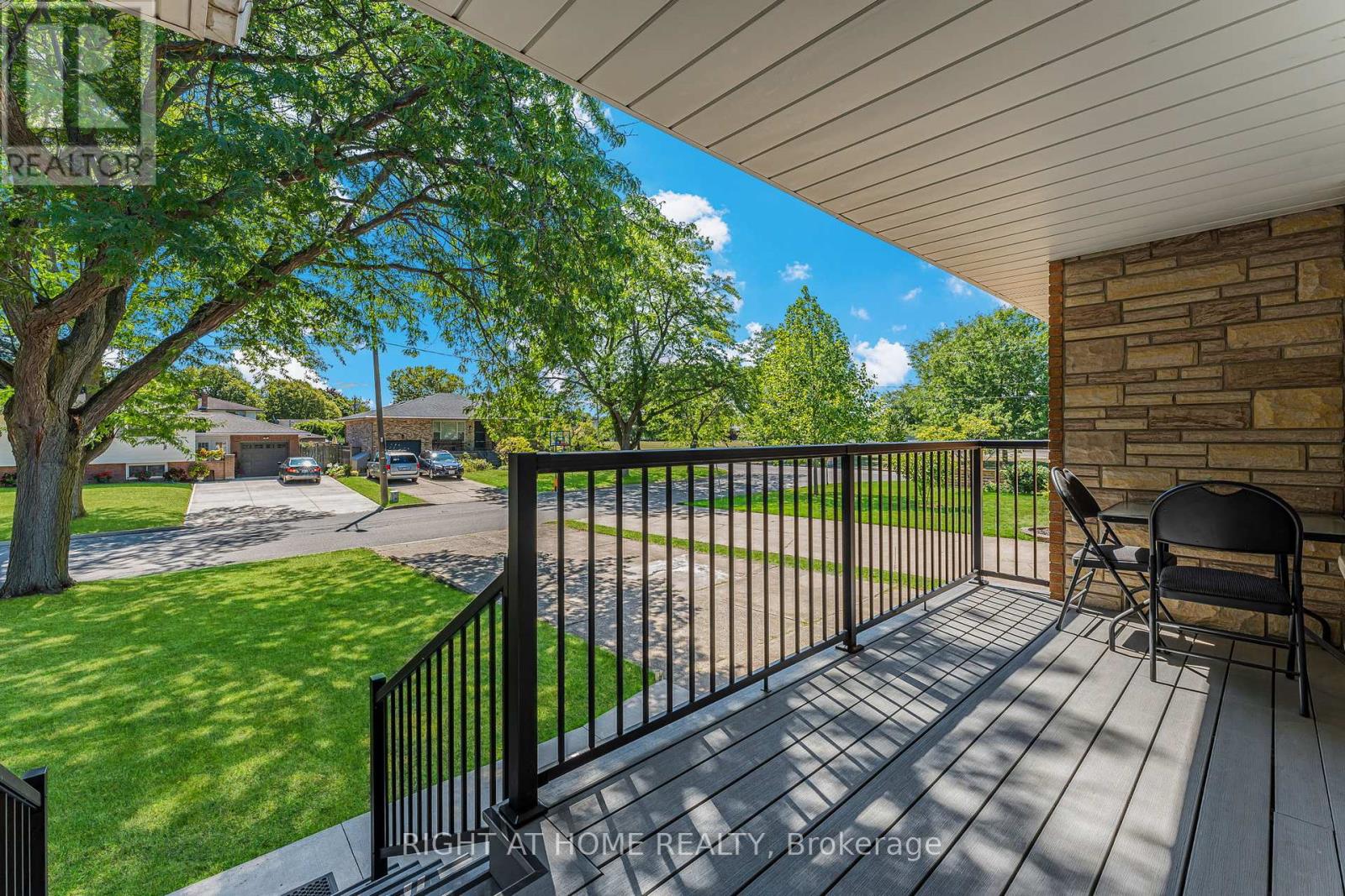 3 Baraniuk Street, St. Catharines, Ontario  L2N 1N4 - Photo 2 - X12459564