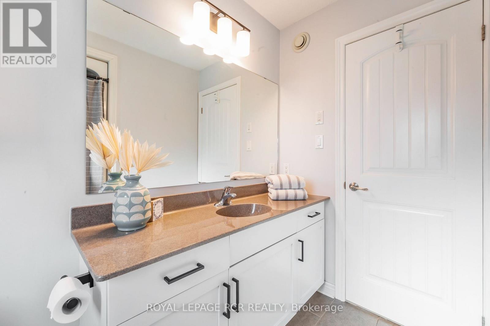 121 Fleming Way, Shelburne, Ontario  L9V 3E3 - Photo 19 - X12487765