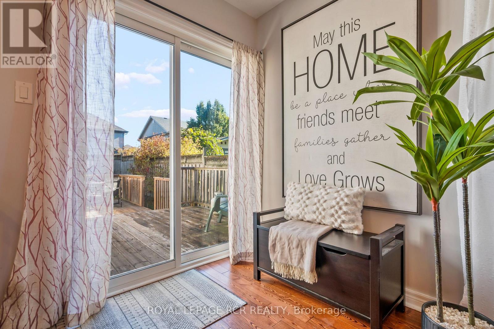 121 Fleming Way, Shelburne, Ontario  L9V 3E3 - Photo 9 - X12487765