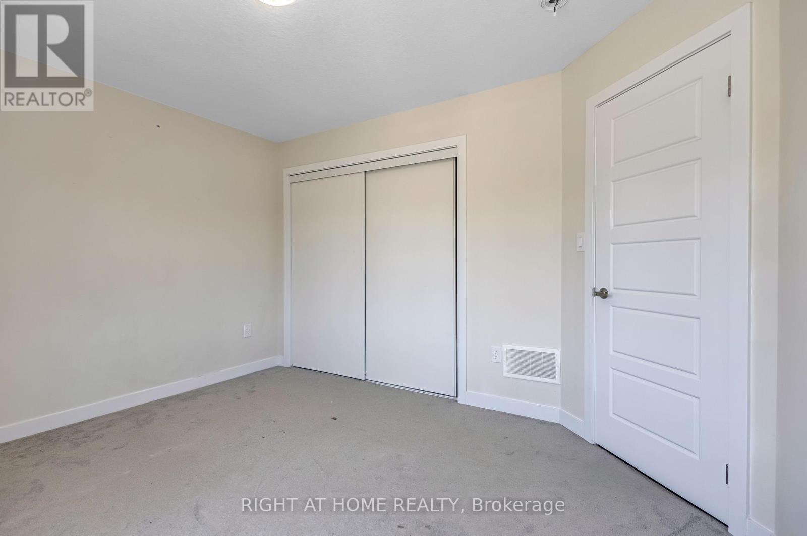 44 Santos Drive, Haldimand, Ontario  N3W 0H1 - Photo 25 - X12487784