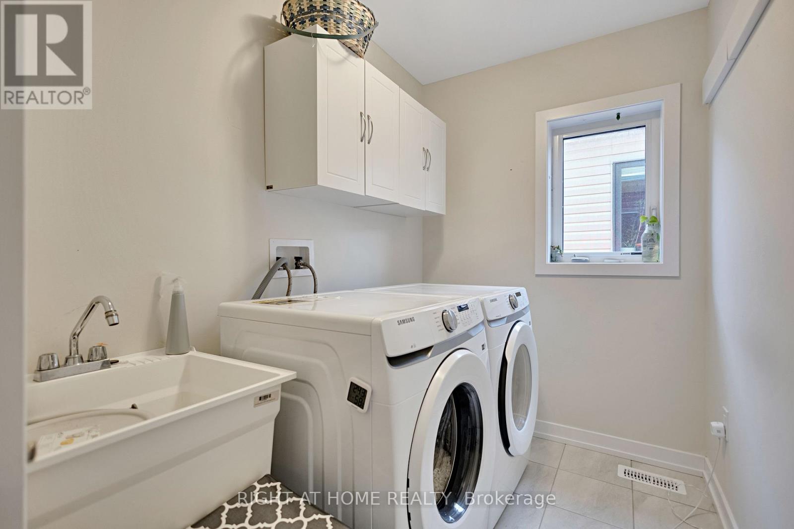 44 Santos Drive, Haldimand, Ontario  N3W 0H1 - Photo 26 - X12487784