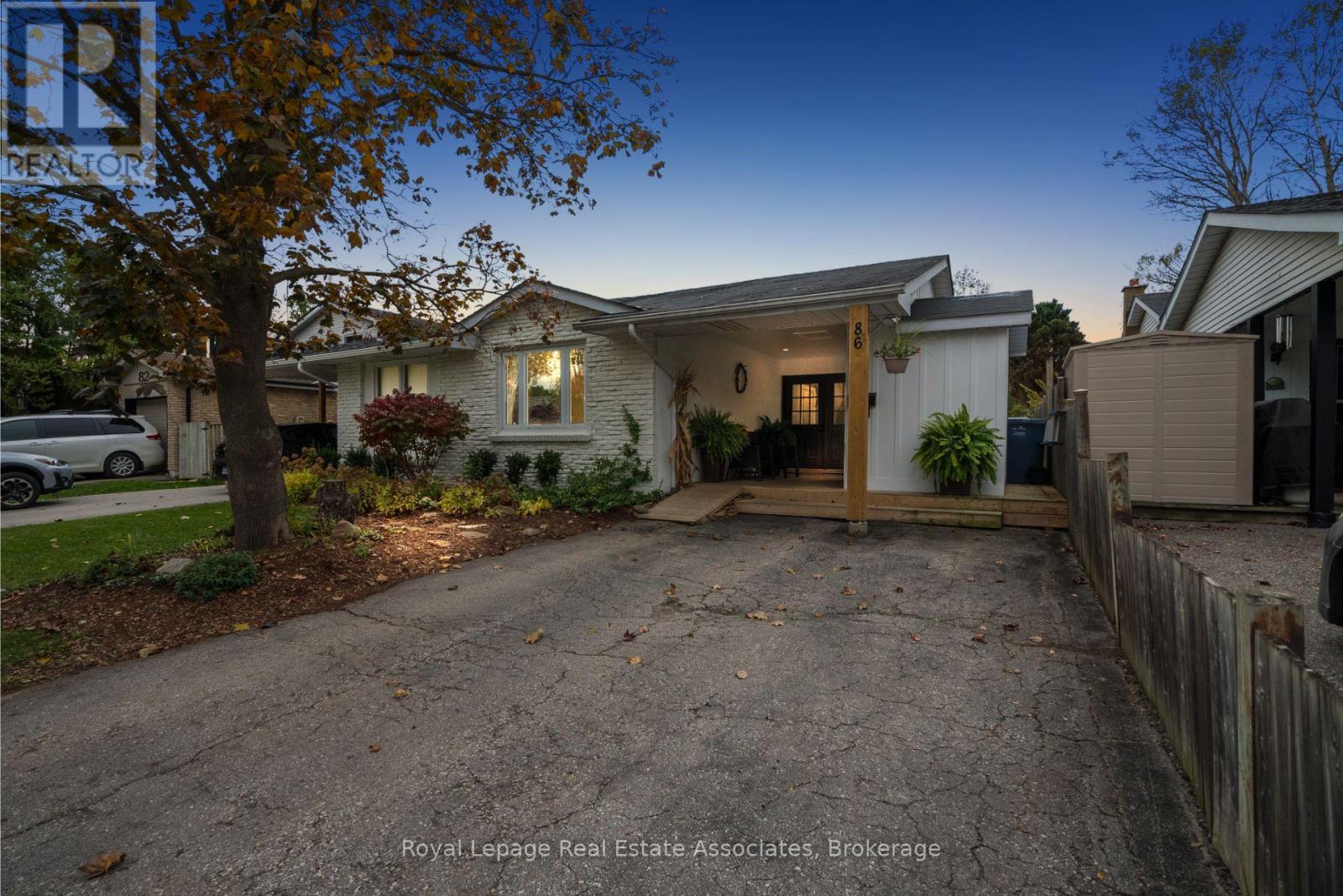 86 QUEENSDALE CRESCENT, Guelph, Ontario