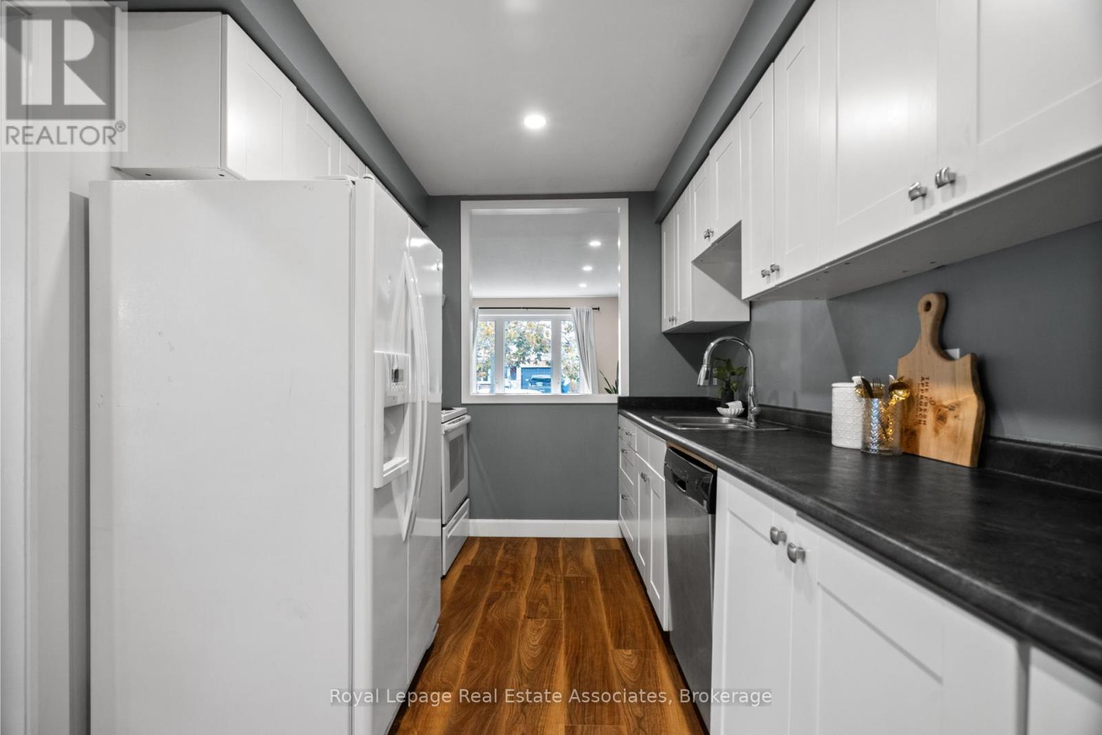 86 Queensdale Crescent, Guelph, Ontario  N1H 6W3 - Photo 11 - X12487892