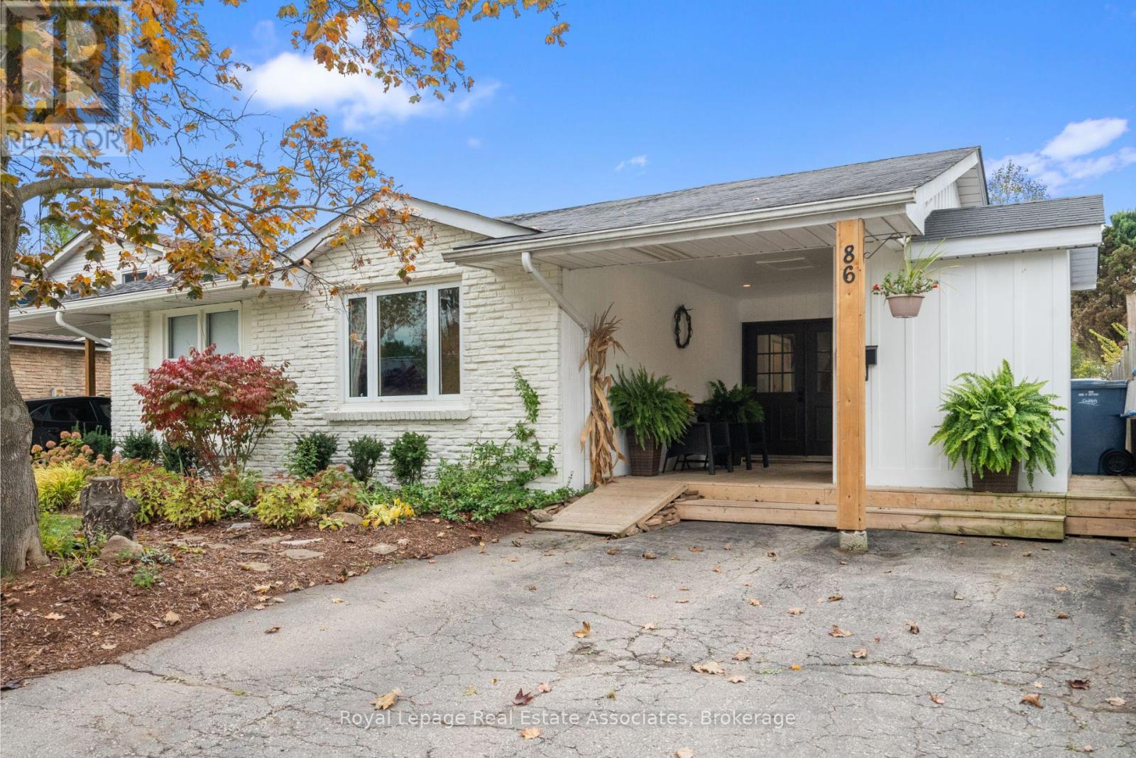 86 Queensdale Crescent, Guelph, Ontario  N1H 6W3 - Photo 2 - X12487892