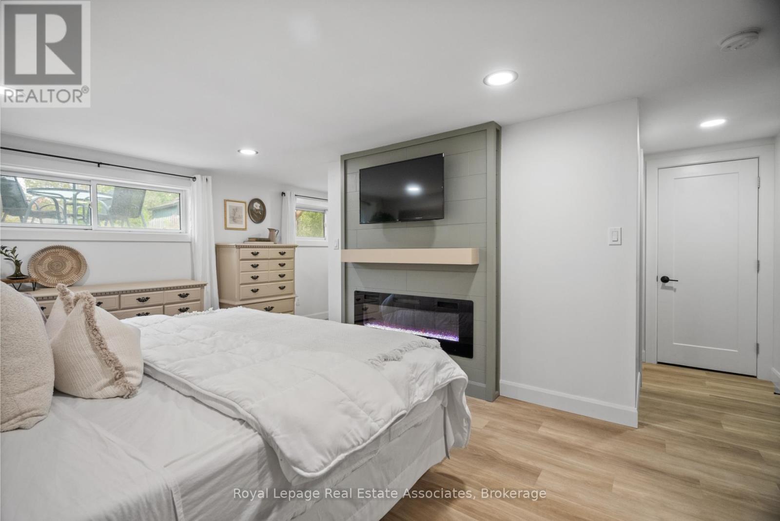 86 Queensdale Crescent, Guelph, Ontario  N1H 6W3 - Photo 30 - X12487892