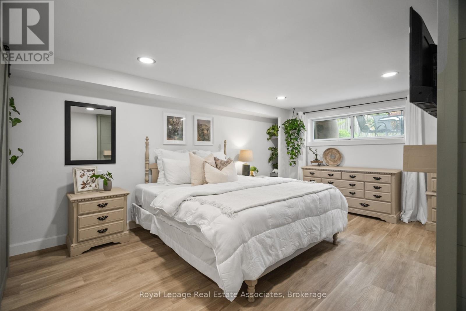 86 Queensdale Crescent, Guelph, Ontario  N1H 6W3 - Photo 31 - X12487892