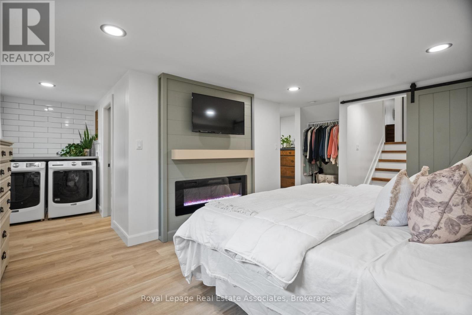 86 Queensdale Crescent, Guelph, Ontario  N1H 6W3 - Photo 33 - X12487892