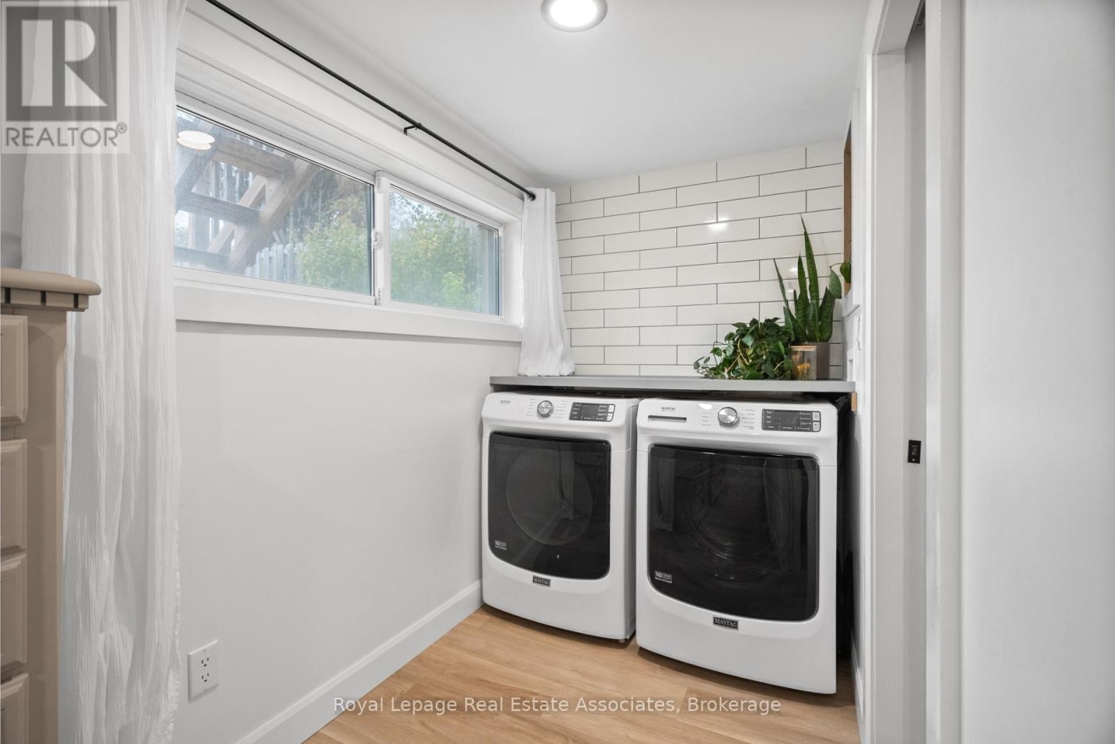 86 Queensdale Crescent, Guelph, Ontario  N1H 6W3 - Photo 34 - X12487892