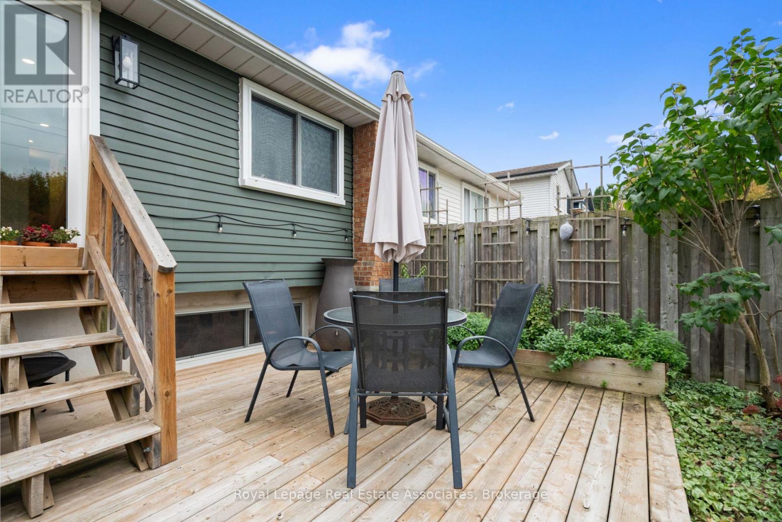 86 Queensdale Crescent, Guelph, Ontario  N1H 6W3 - Photo 42 - X12487892