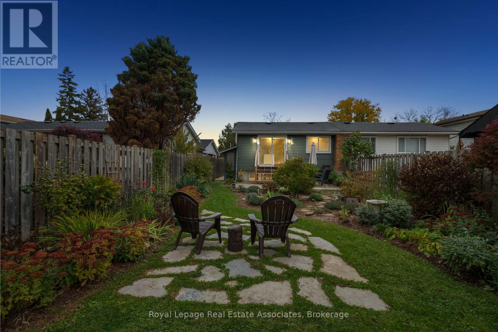 86 Queensdale Crescent, Guelph, Ontario  N1H 6W3 - Photo 50 - X12487892