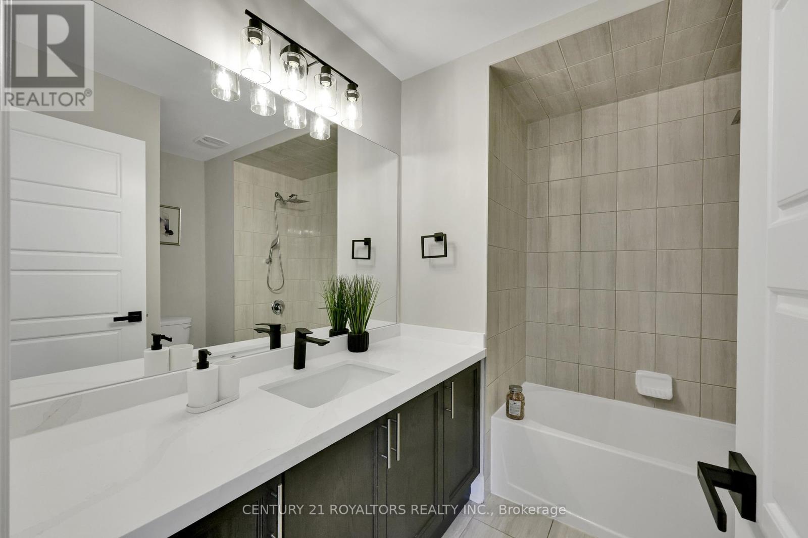 637 Mcgill Lane, Woodstock, Ontario  N4T 0L3 - Photo 35 - X12487906