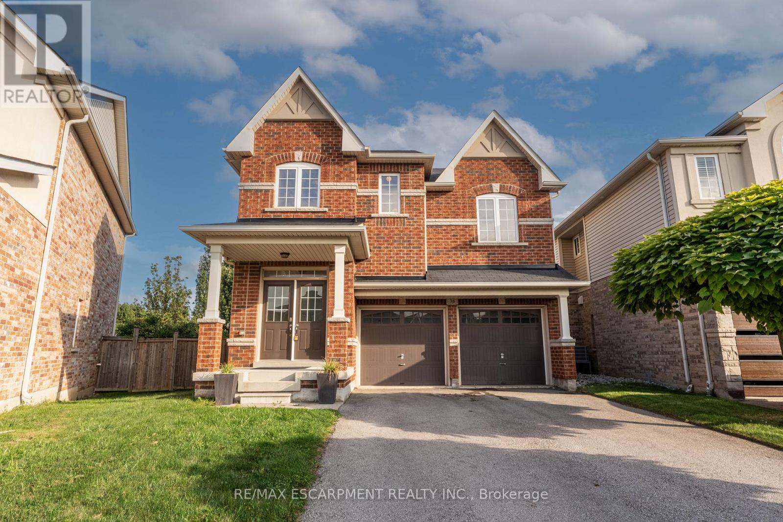 36 CONNELL CRESCENT, Hamilton, Ontario