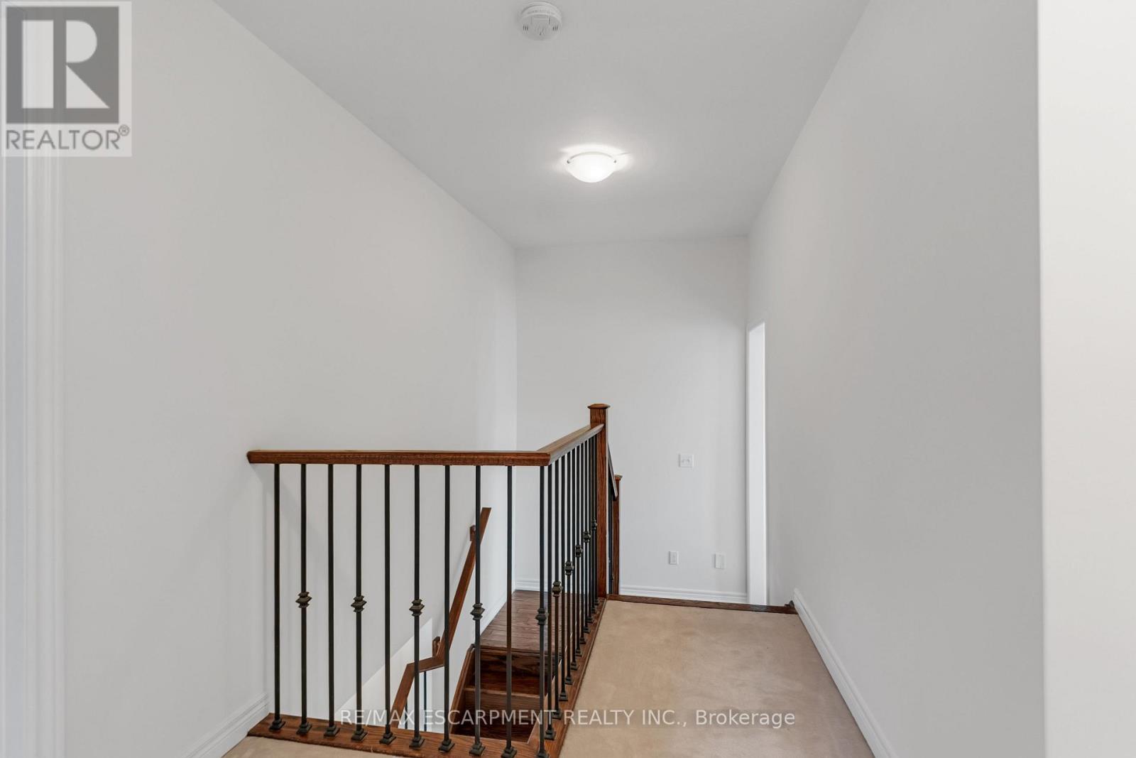 36 Connell Crescent, Hamilton, Ontario  L9C 0C8 - Photo 14 - X12487924