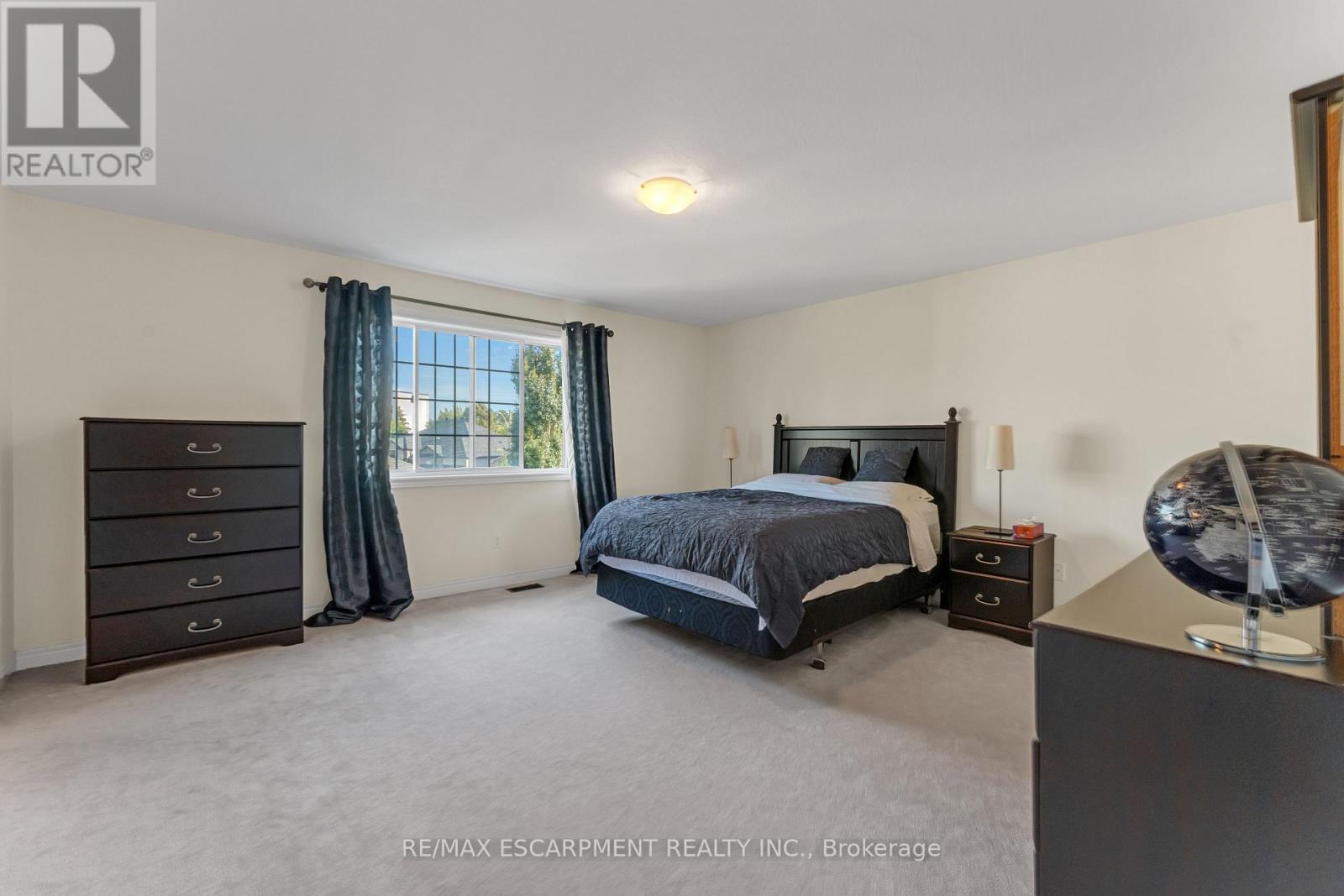 36 Connell Crescent, Hamilton, Ontario  L9C 0C8 - Photo 15 - X12487924