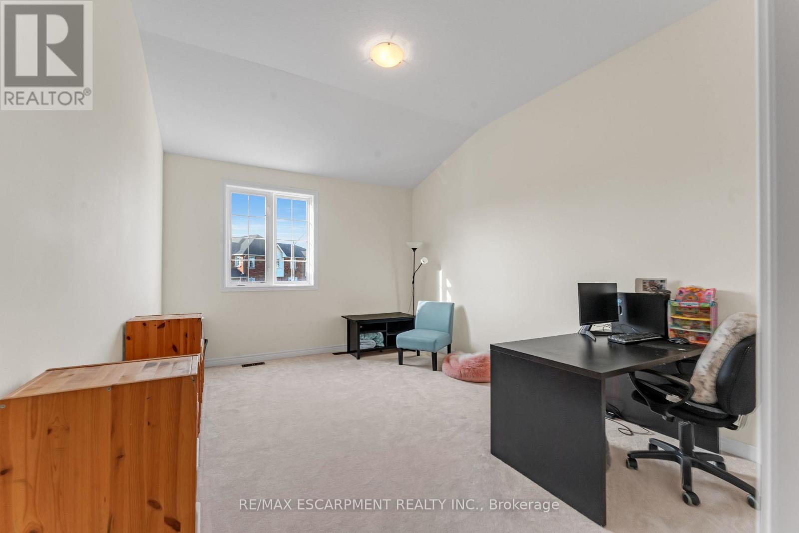 36 Connell Crescent, Hamilton, Ontario  L9C 0C8 - Photo 21 - X12487924