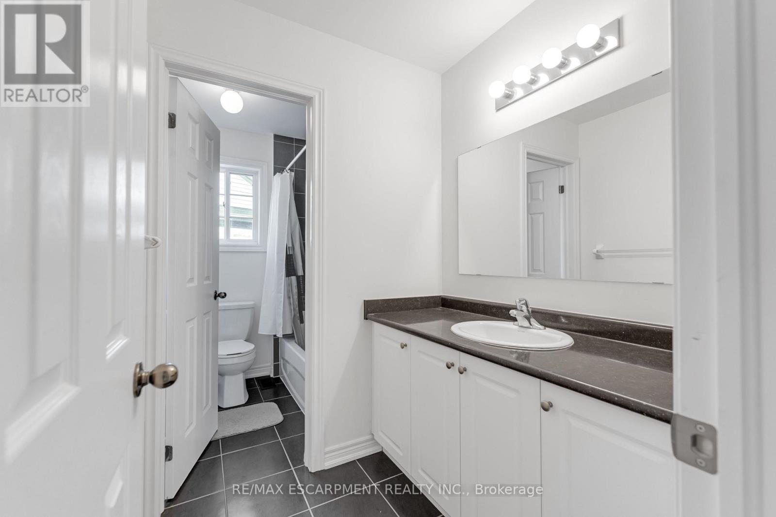 36 Connell Crescent, Hamilton, Ontario  L9C 0C8 - Photo 26 - X12487924