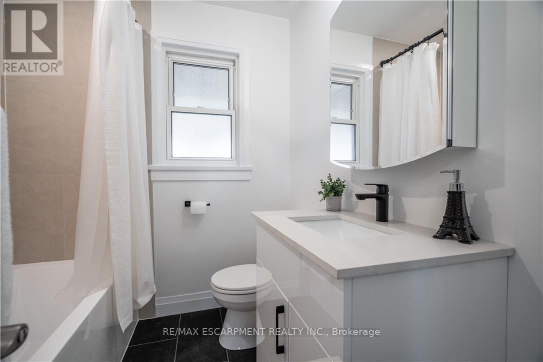 14 Milton Road, St. Catharines, Ontario  L2P 3E8 - Photo 28 - X12487934