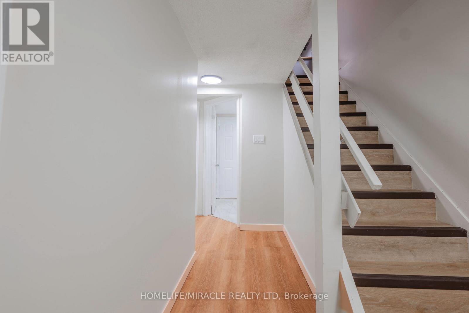 1728 Mckeown Avenue, North Bay, Ontario  P1B 7N3 - Photo 23 - X12487986