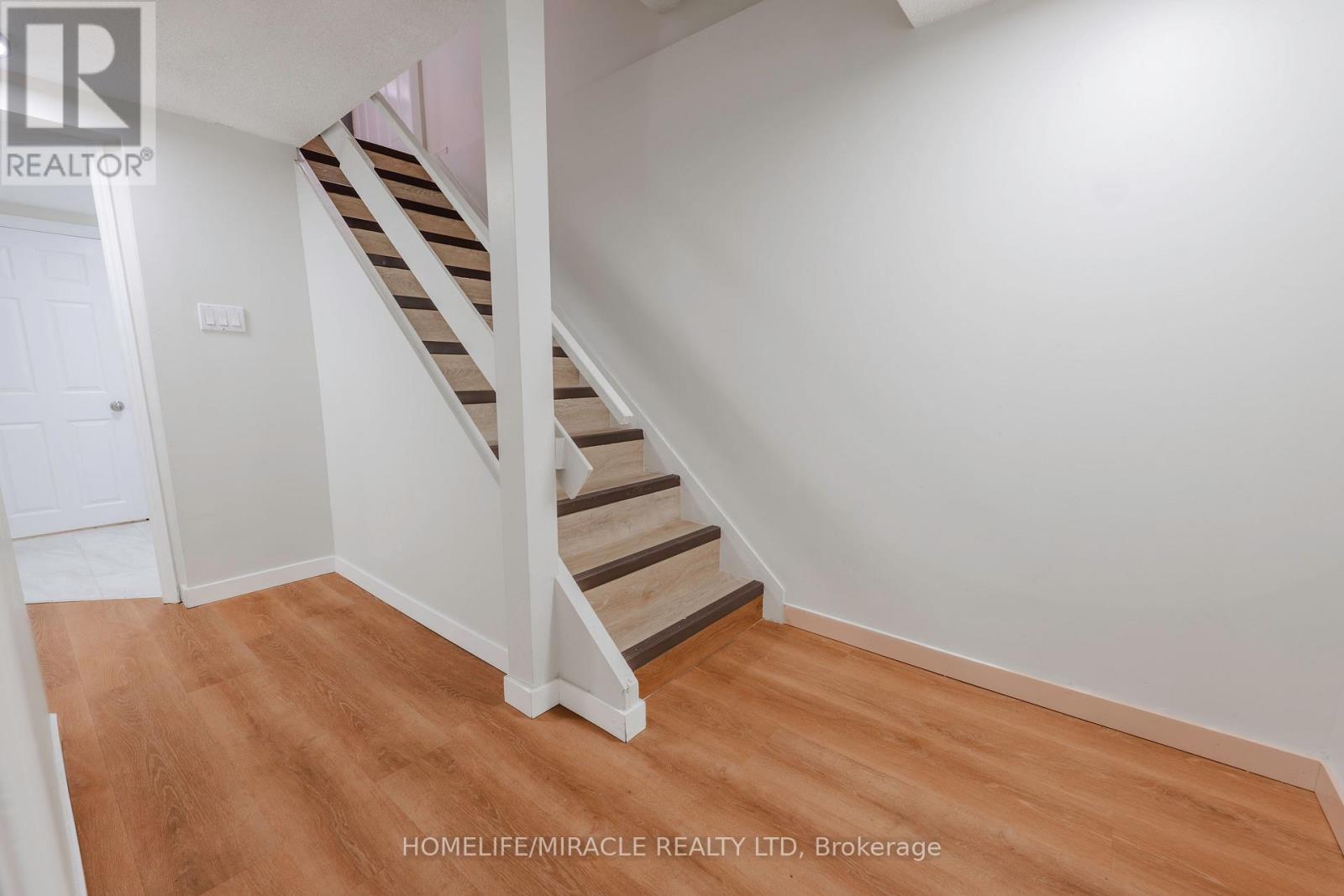 1728 Mckeown Avenue, North Bay, Ontario  P1B 7N3 - Photo 27 - X12487986