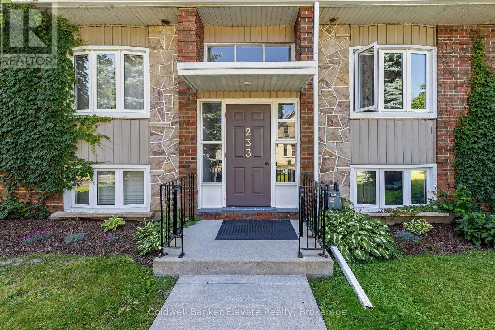 24 - 233 Westminster Drive S, Cambridge, Ontario  N3H 1T2 - Photo 3 - X12488090