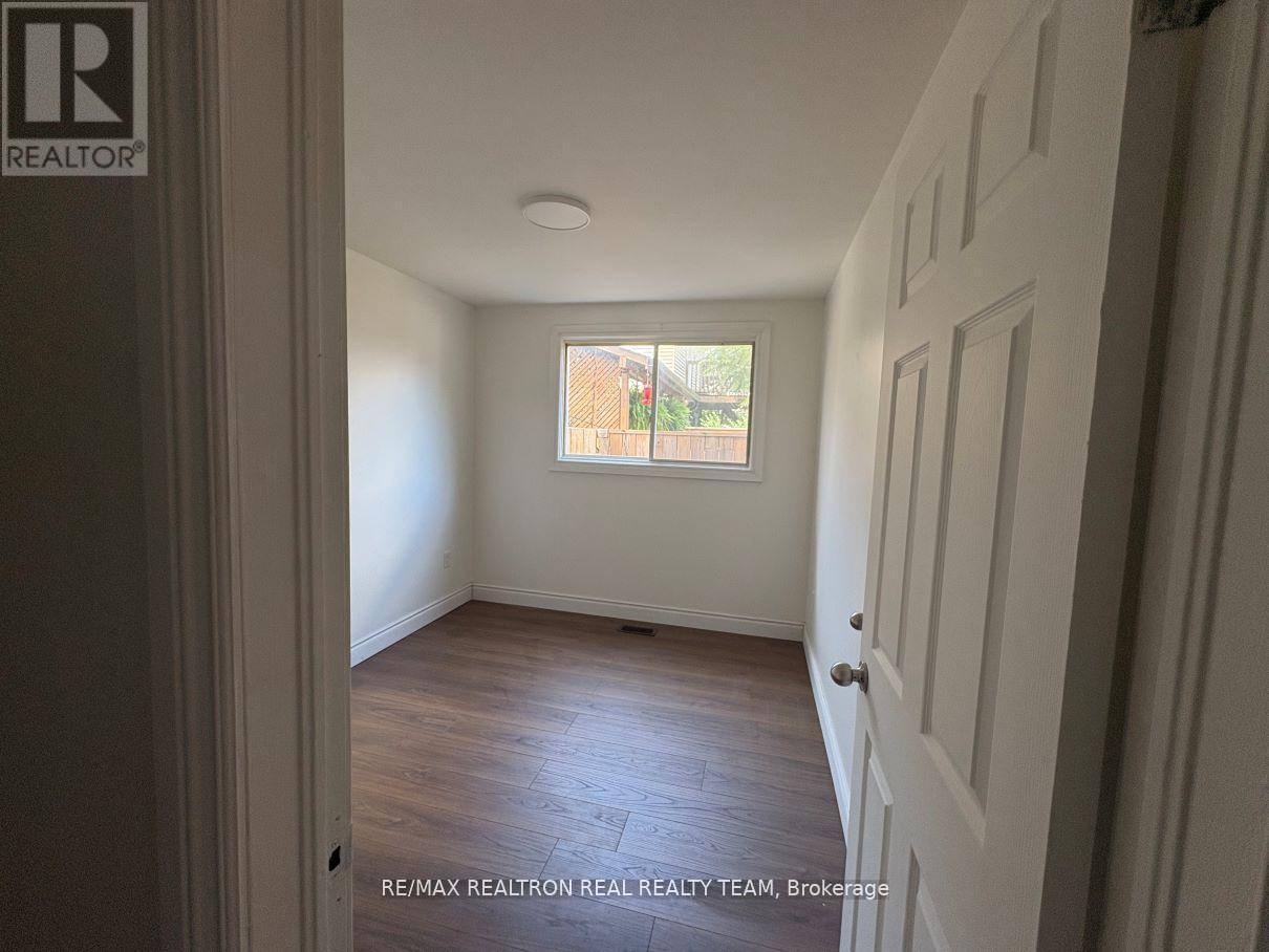 #c1 - 1129 Cannon Street E, Hamilton, Ontario  L8L 2J7 - Photo 4 - X12488112