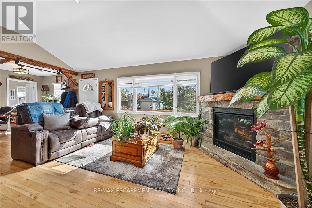 2073 First Avenue, Haldimand, Ontario  N0A 1P0 - Photo 7 - X12488124