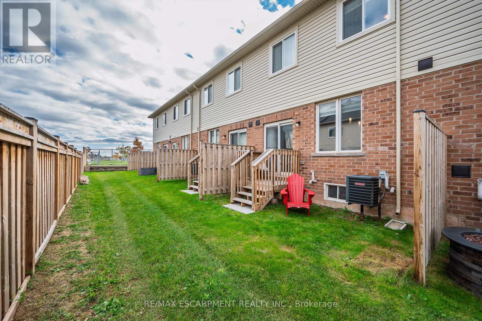 17 Arietta Lane, Hamilton, Ontario  L8E 0K7 - Photo 27 - X12488142