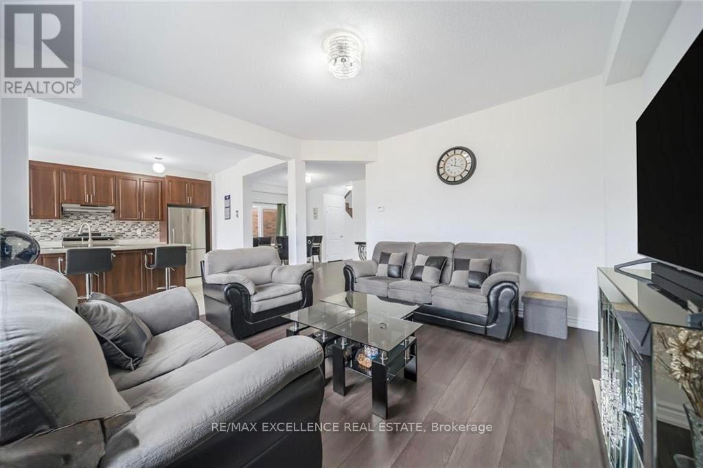 44 Cottonwood Crescent, Welland, Ontario  L3B 0J4 - Photo 17 - X12488234