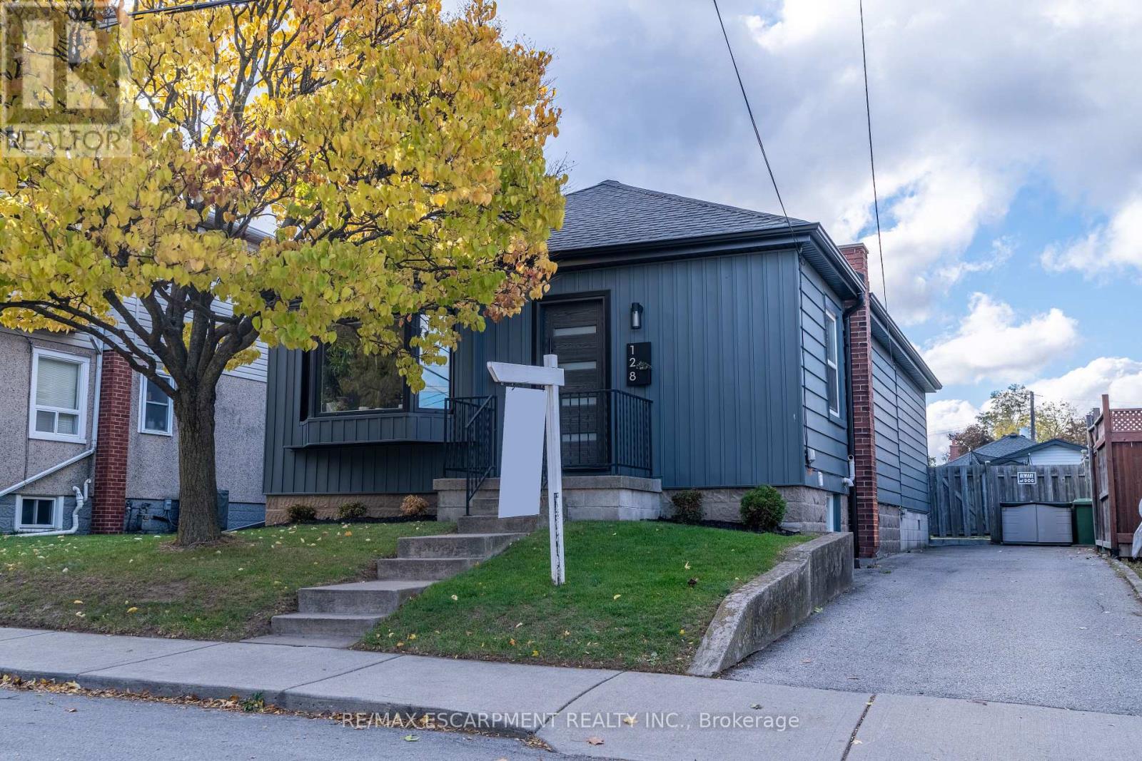 128 East 17th Street, Hamilton, Ontario  L9A 4M5 - Photo 35 - X12488244